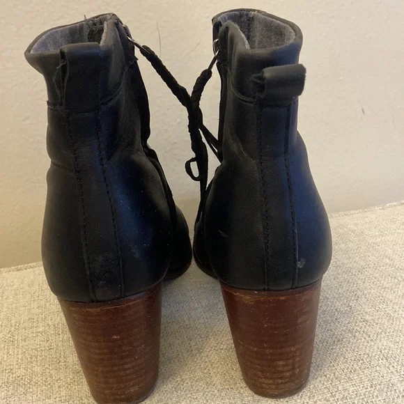 Black Tom’s Bootie Heels - Picture 3 of 5